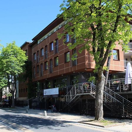 Planeta Hotel Мєлно Екстер'єр фото