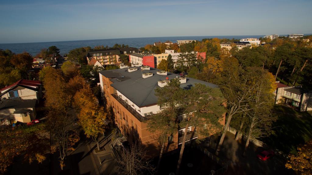 Planeta Hotel Мєлно Екстер'єр фото