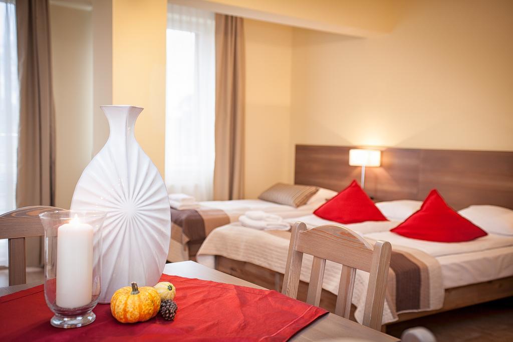 Planeta Hotel Мєлно Екстер'єр фото