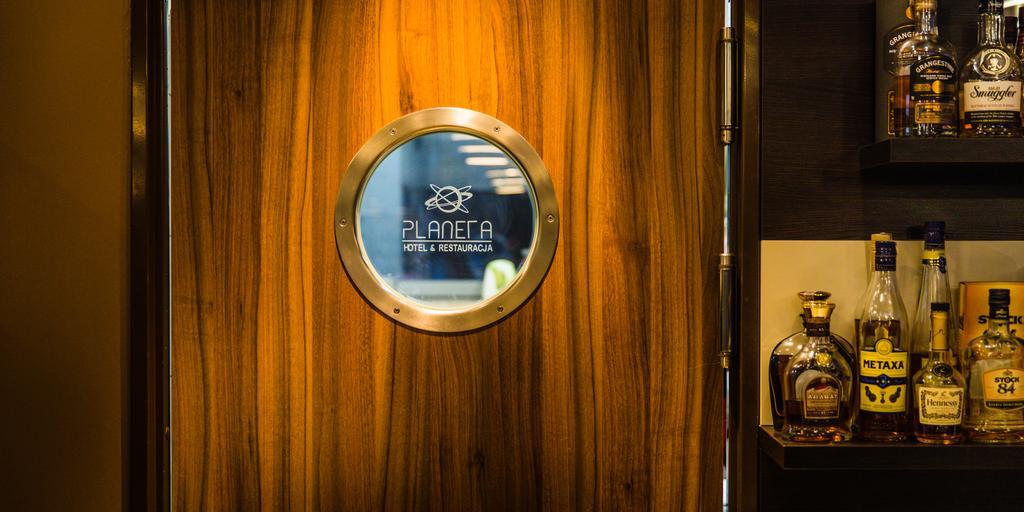 Planeta Hotel Мєлно Екстер'єр фото