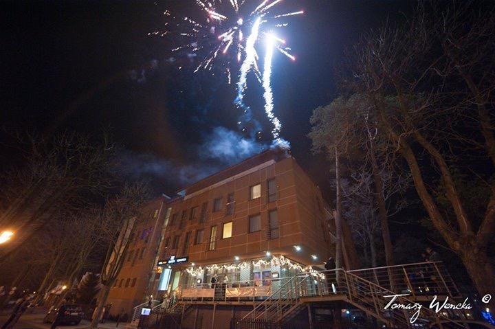Planeta Hotel Мєлно Екстер'єр фото
